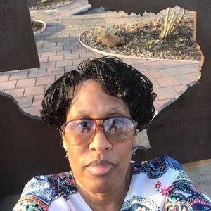 Meet your Posher, Mia